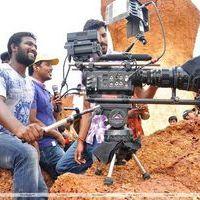 A. V. Vasanth Praises  Director Bala At Kalla Thuppaki Shooting Spot Stills | Picture 368027