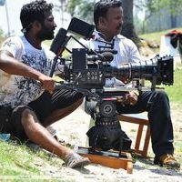 A. V. Vasanth Praises  Director Bala At Kalla Thuppaki Shooting Spot Stills | Picture 368028