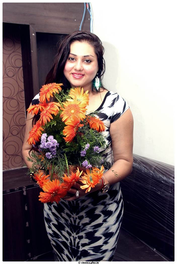 Namitha - Namitha Launches Hotel Stills | Picture 506425
