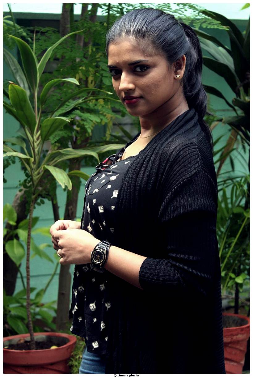 Vasundhara Kashyap - Sonna Puriyathu Movie Team Interview Photos | Picture 515910