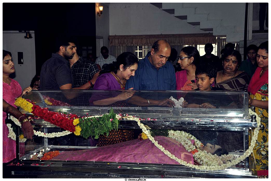 Celebrities Pay Last Respects to Manjula Vijayakumar Stills | Picture 519220