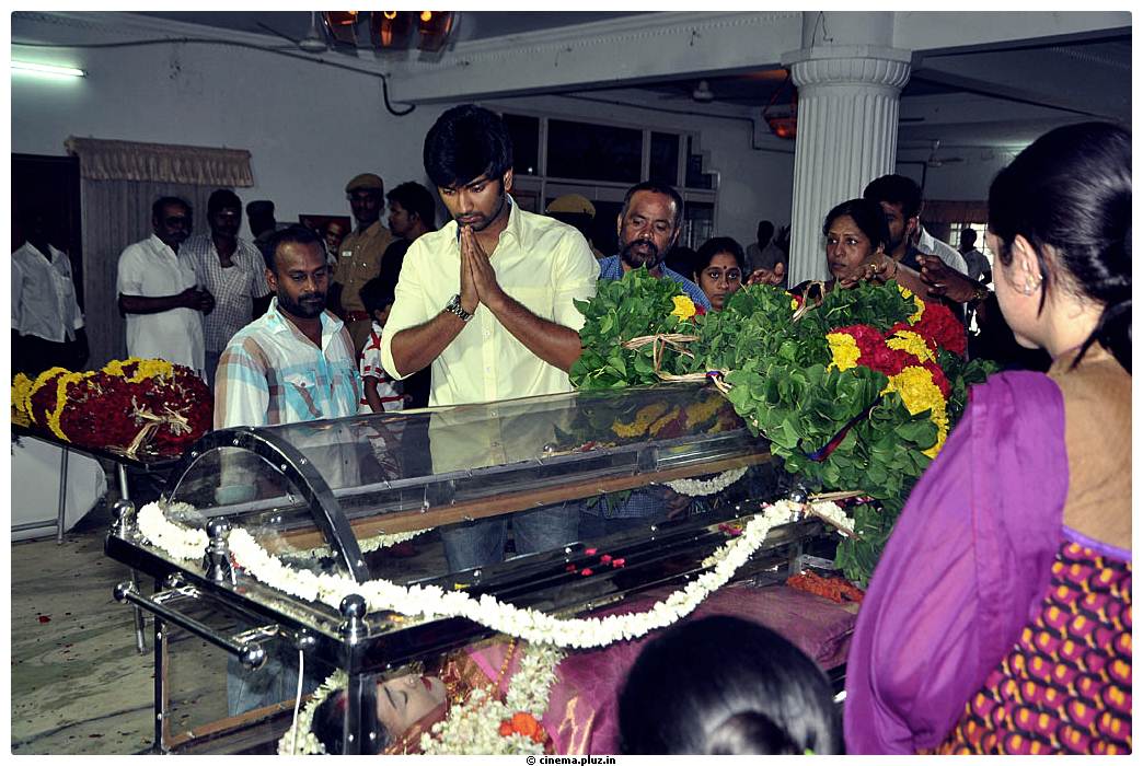 Celebrities Pay Last Respects to Manjula Vijayakumar Stills | Picture 519235