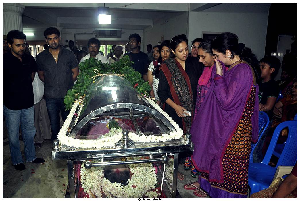 Celebrities Pay Last Respects to Manjula Vijayakumar Stills | Picture 519237