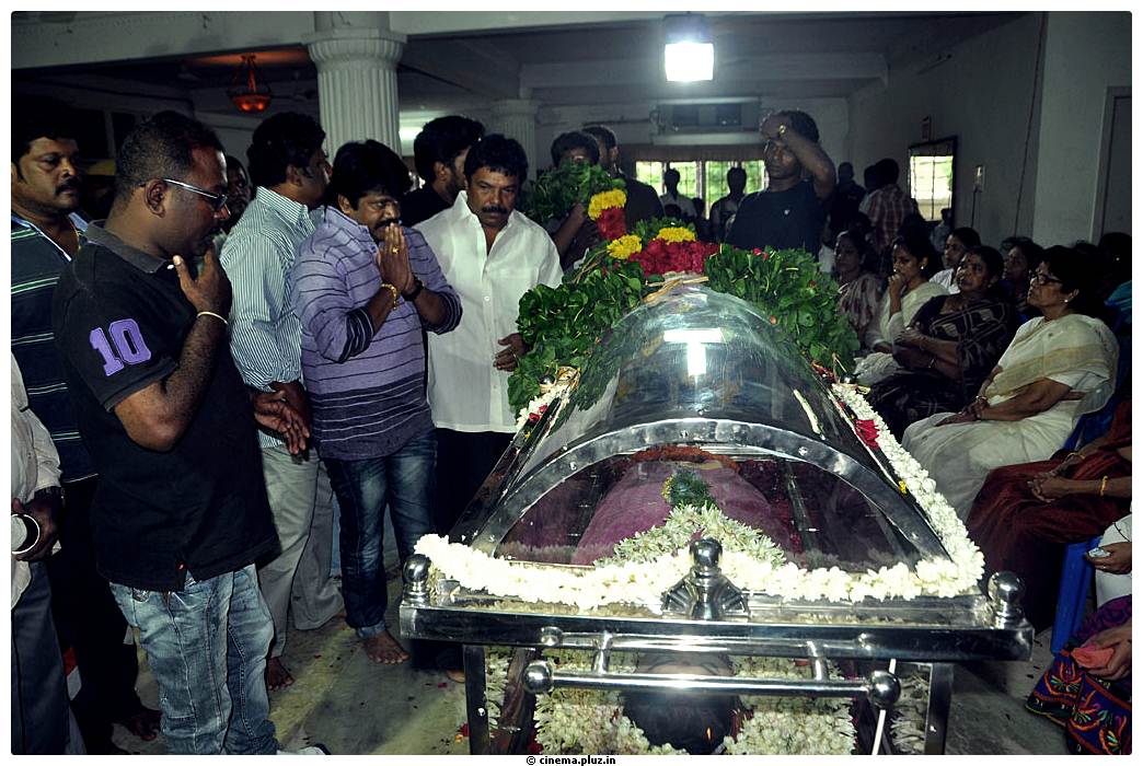 Celebrities Pay Last Respects to Manjula Vijayakumar Stills | Picture 519289