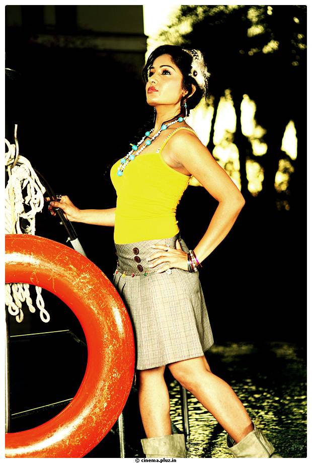Actress Maadhavi Latha New Stills | Picture 519789
