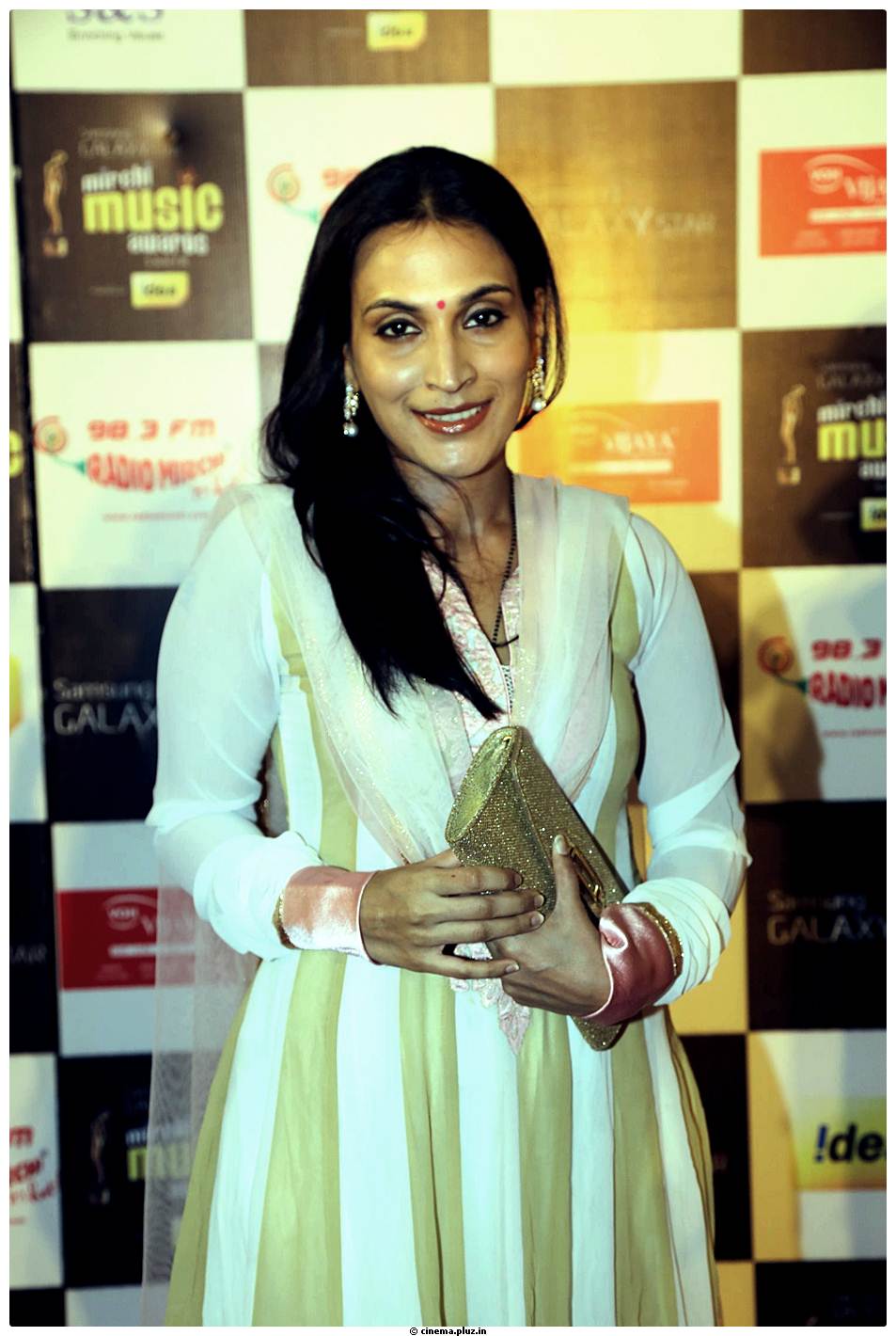 Aishwarya Dhanush - Mirchi Awards 2013 Stills | Picture 521087