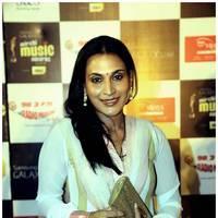 Aishwarya Dhanush - Mirchi Awards 2013 Stills