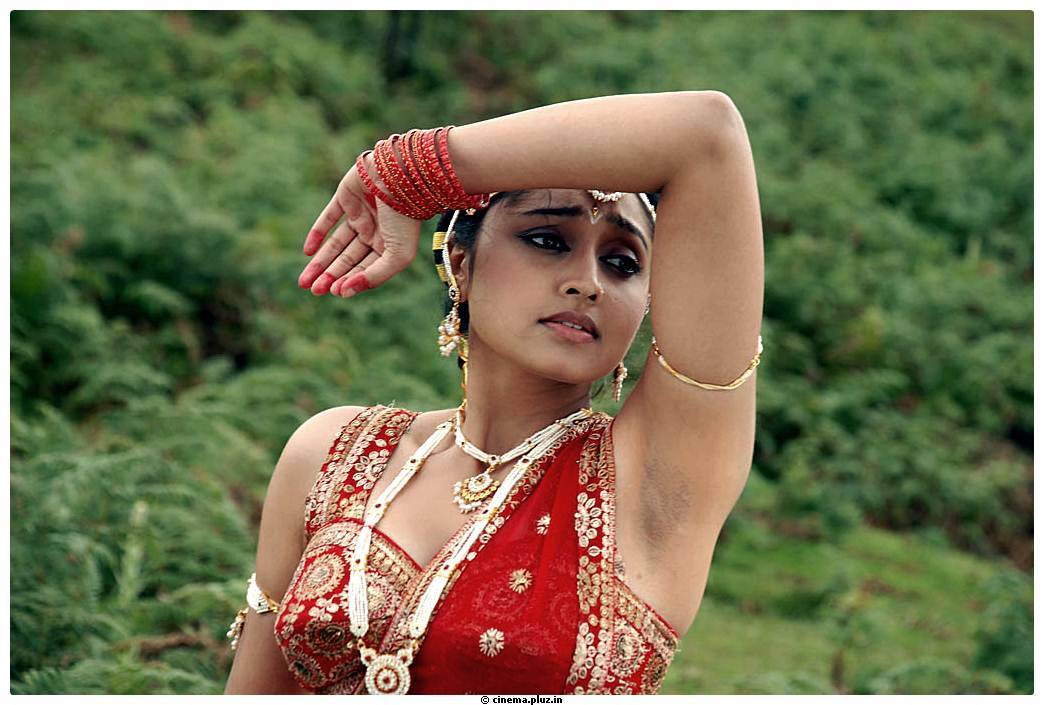 Sija Rose - Madhavanum Malarvizhiyum Movie Stills | Picture 475088