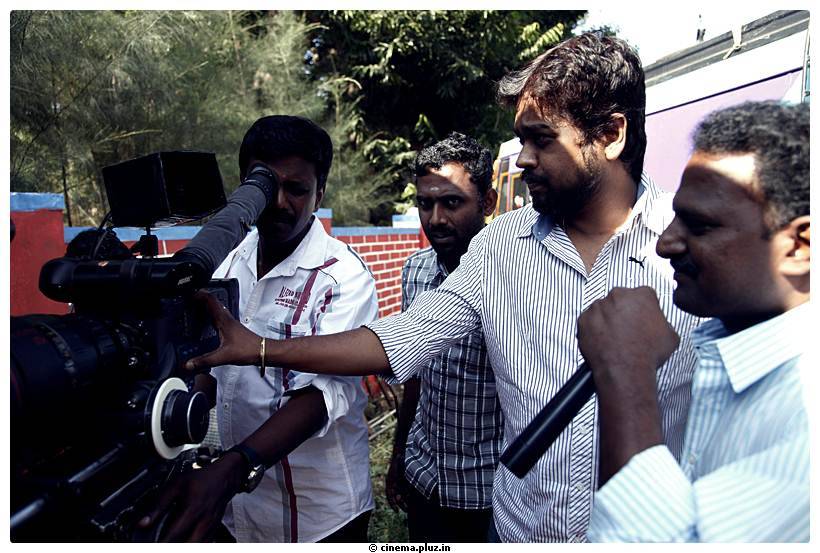 Varutha Padatha Valibar Sangam Movie Working Stills | Picture 481322