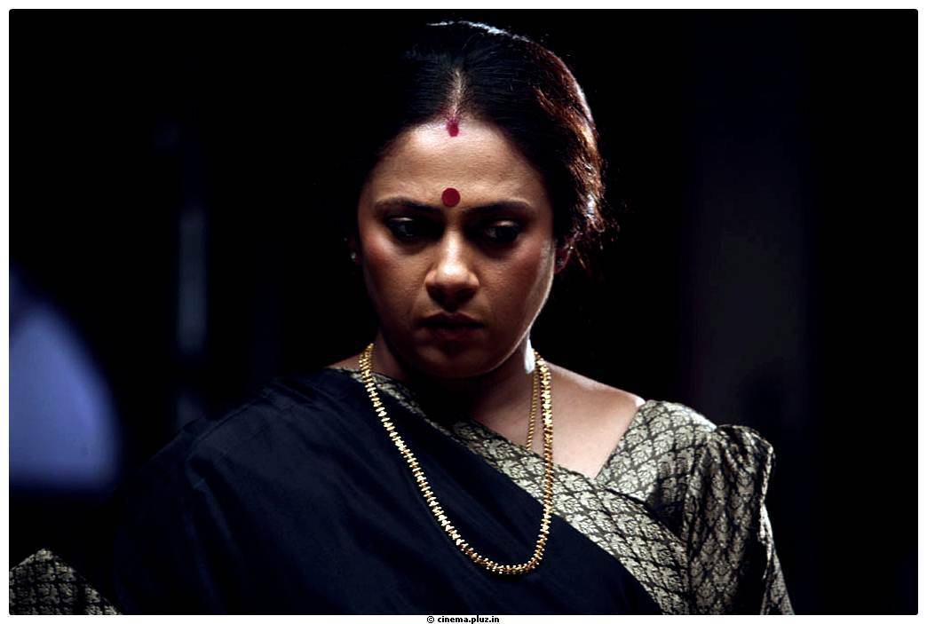 Lakshmi Ramakrishnan - Sutta Kadhai Movie Stills | Picture 484112
