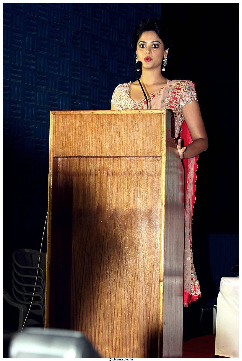 Bindu Madhavi - Desingu Raja Movie Press Meet Stills | Picture 486963