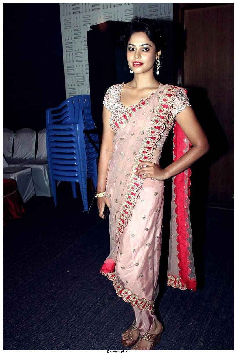 Bindu Madhavi - Desingu Raja Movie Press Meet Stills | Picture 487019