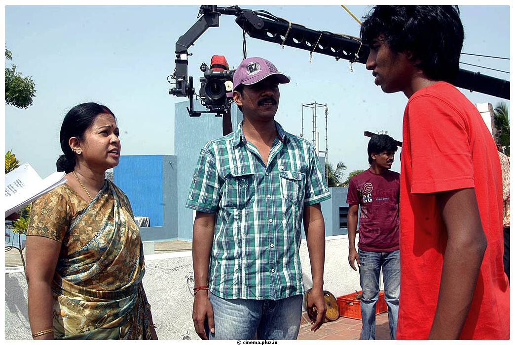 Ponmalai Pozhuthu Movie Working Stills | Picture 487310