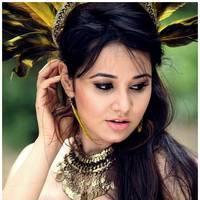 Priyanka Kothari - Padam Pesum Movie New Stills | Picture 494513