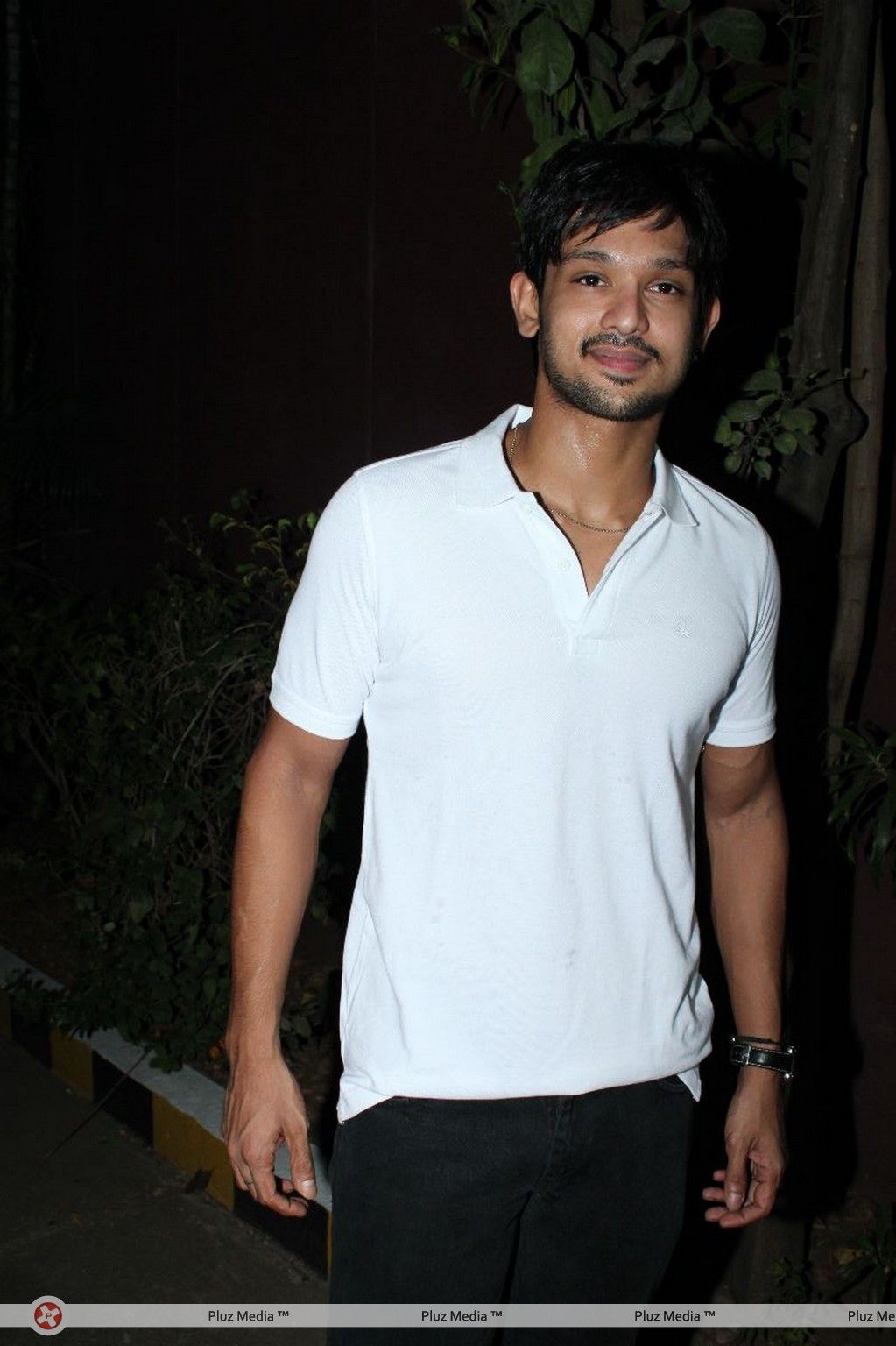 Nakul - Vallinam First Look Launch Press Meet Pictures | Picture 403486