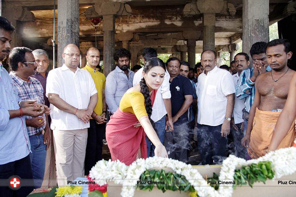 Anegan Movie Pooja at Pondicherry Sivan Temple Stills | Picture 560413