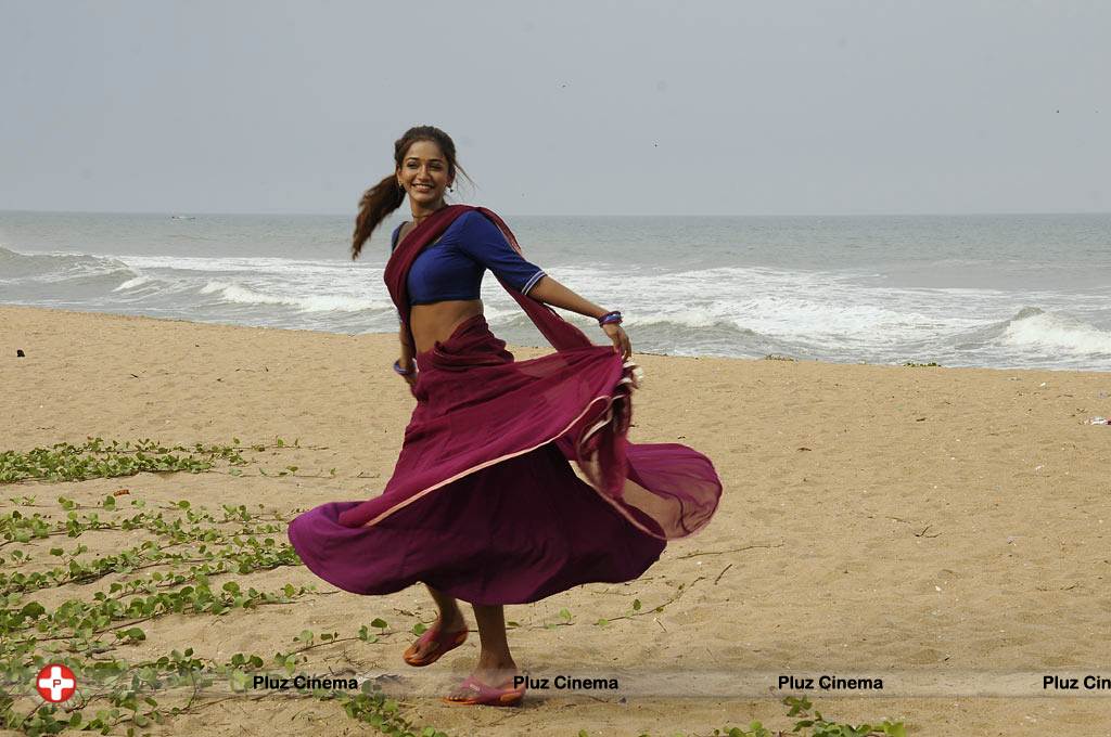 Anaika Soti - Naanthanda Movie Stills | Picture 562913