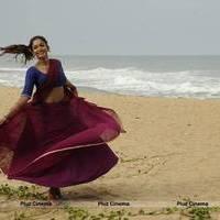 Anaika Soti - Naanthanda Movie Stills