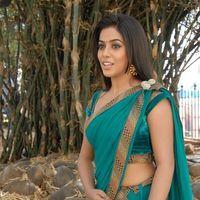 Poorna Hot Photos at Telugulo Naaku Nachni Padam Prema Movie Launch | Picture 385056