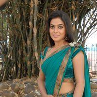 Poorna Hot Photos at Telugulo Naaku Nachni Padam Prema Movie Launch | Picture 385072