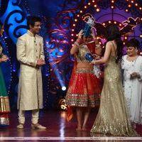 Genelia D'Souza & Malaika Arora on shooting sets of Nachle Ve - Pictures | Picture 140738