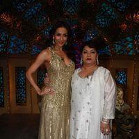 Genelia D'Souza & Malaika Arora on shooting sets of Nachle Ve - Pictures | Picture 140746