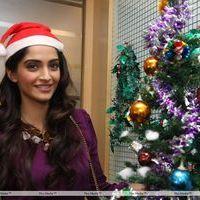 Sonam Kapoor Ahuja - Christmas Theme posing by Sonam Kapoor & Veena Malik - Pictures | Picture 144193