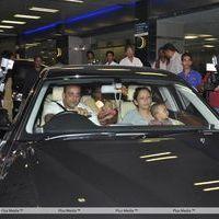 Sanjay Dutt with wife & twin kids snapped at Mumbai International Airport - Pictures | Picture 144181