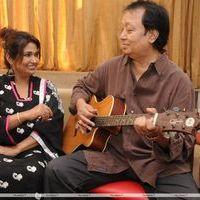 Bhupinder and Mitali Singh at rehersal for 'Aksar' - Photos | Picture 190968