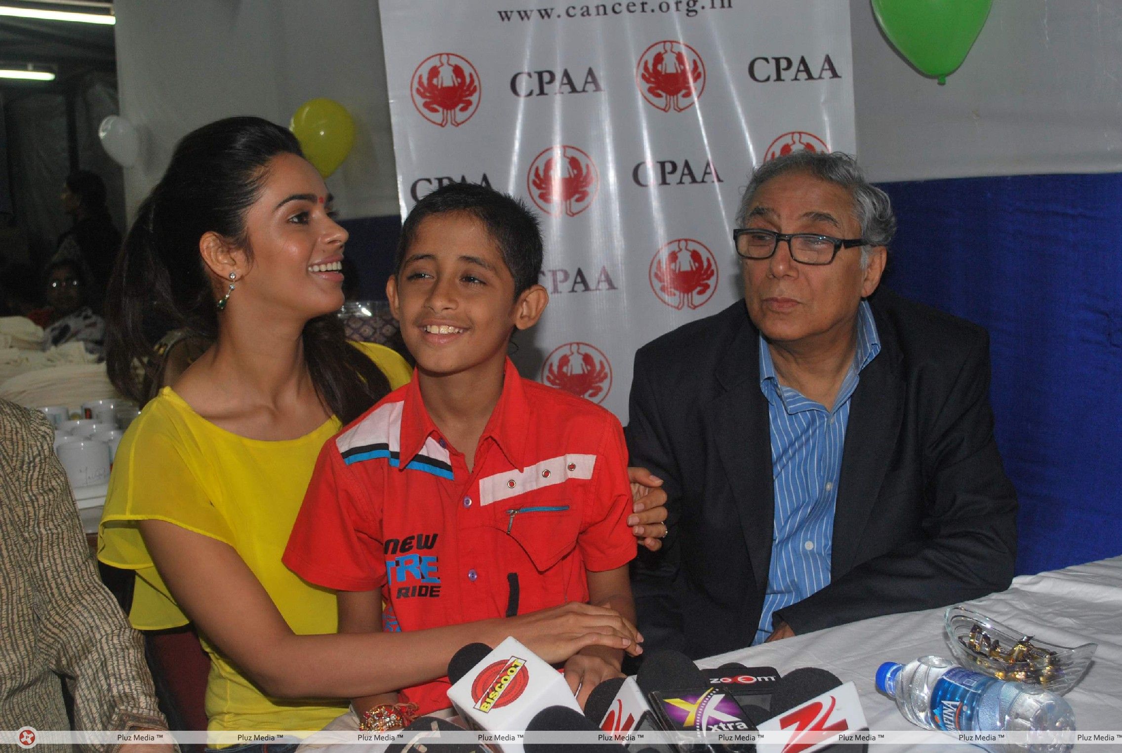 Mallika Sherawat meets CPAA patients photos | Picture 244192