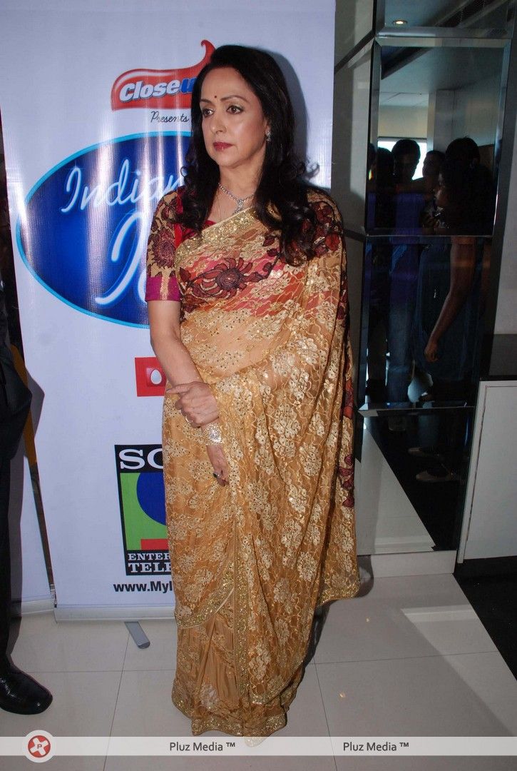 Hema Malini - Dharmendra and Hema Malini at Indian Idol 6 Launch Photos | Picture 255682