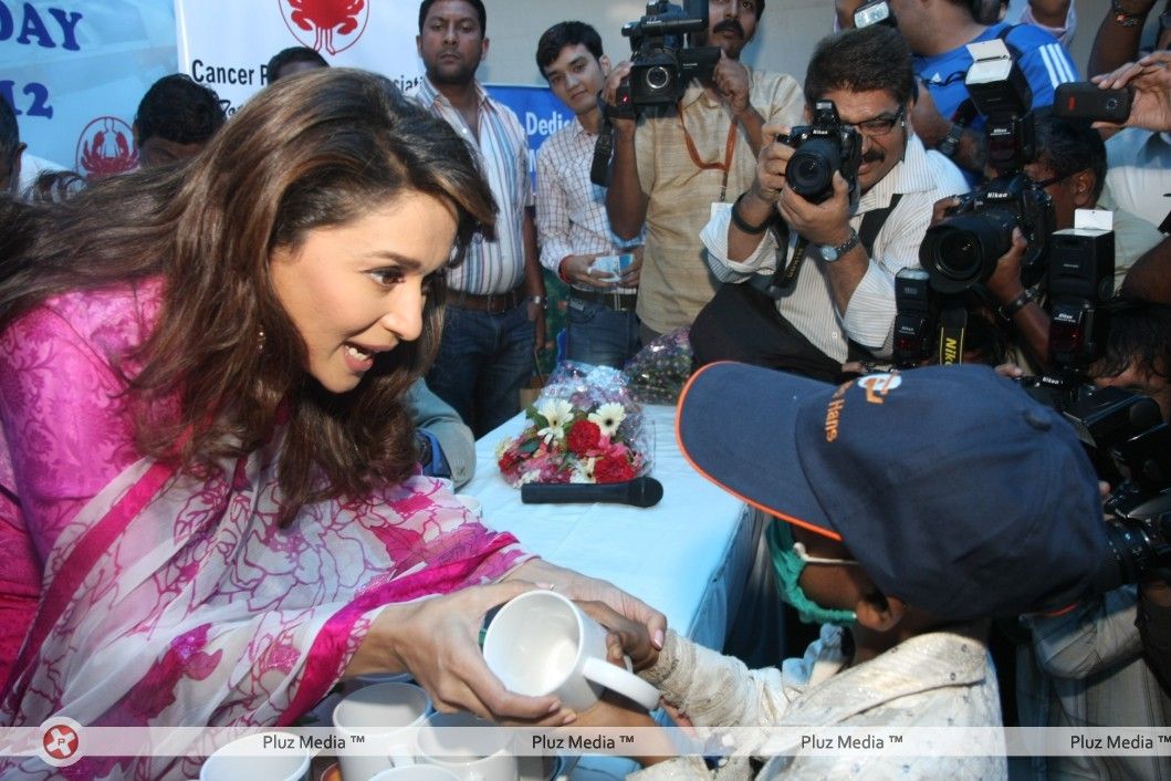 Photos - Madhuri Dixit Nene interacts with Cancer affected children on World Cancer Day | Picture 161834