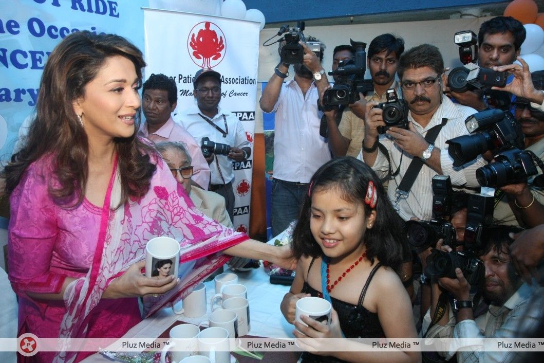 Photos - Madhuri Dixit Nene interacts with Cancer affected children on World Cancer Day | Picture 161853