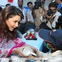 Photos - Madhuri Dixit Nene interacts with Cancer affected children on World Cancer Day | Picture 161834