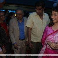 Photos - Madhuri Dixit Nene interacts with Cancer affected children on World Cancer Day | Picture 161854