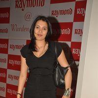 Photos - Raveena Tandon at Gautam Singhania's new Raymond store launch | Picture 162982