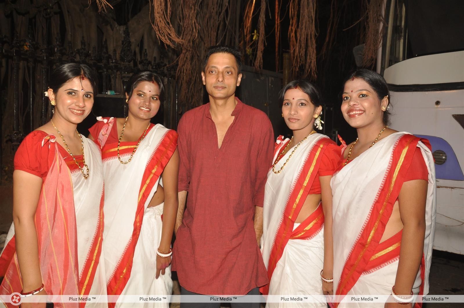 Photos - Vidya Balan launches her film KAHAANI music | Picture 163777
