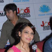 Photos - Bipasha Basu at Jodi Breakers Movie Press Meet | Picture 170009