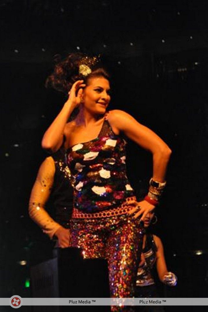 Photos - Jacqueline Fernandez performing at Seduction 2012 | Picture 144304
