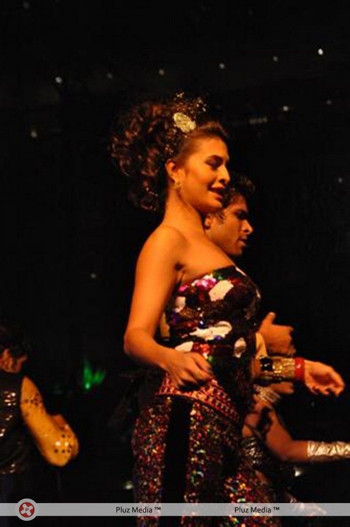 Photos - Jacqueline Fernandez performing at Seduction 2012 | Picture 144316