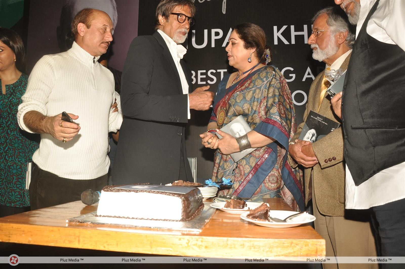 Photos - Amitabh Bachchan launches Anupam Kher's book | Picture 145150