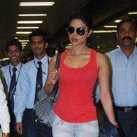 Photos - Priyanka Chopra snapped at Mumbai International Airport | Picture 145072