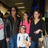 Photos - SRK snapped at Mumbai International Airport | Picture 145089