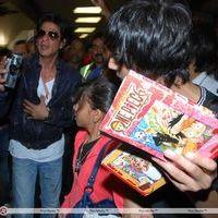 Photos - SRK snapped at Mumbai International Airport | Picture 145092