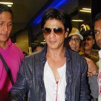 Photos - SRK snapped at Mumbai International Airport | Picture 145095