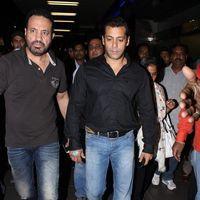 Photos - Salman Khan snapped at Mumbai International Airport | Picture 145083