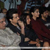 Photos: Sonam Kapoor, Anil Kapoor, Farhan Akhtar at music album LEGENDS - KAIFI AZMI launch | Picture 150027
