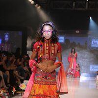 Photos - Sushmita Sen walks the ramp at the India Kids Fashion Week 2012 Grand Finale