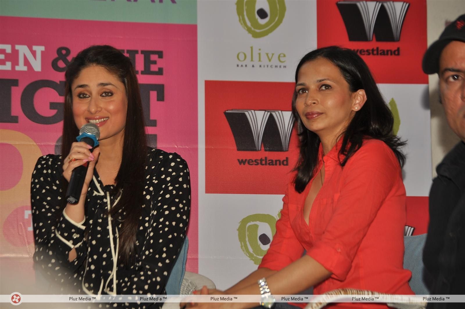  Kareena Kapoor & Karisma Kapoor launch the book 'Women & the Weight Loss Tamasha | Picture 153185