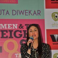Kareena Kapoor -  Kareena Kapoor & Karisma Kapoor launch the book 'Women & the Weight Loss Tamasha